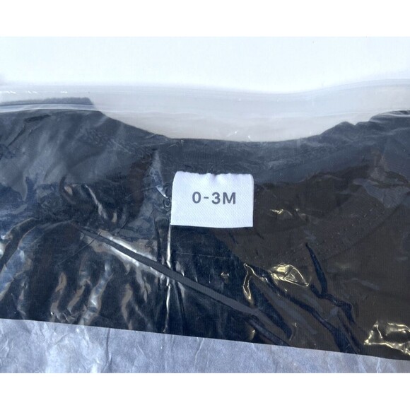 0-3M 2-PCS Baby First Halloween Romper with Bat Wings + Hat "My 1st Halloween" - Picture 10 of 11